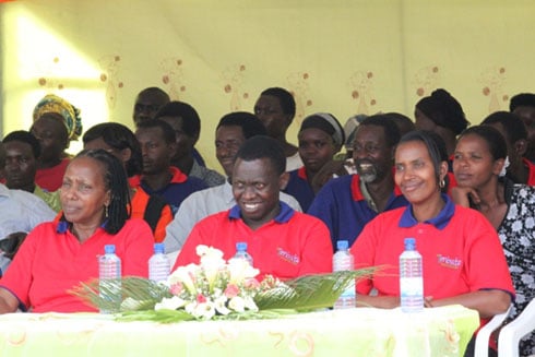 Madame Ladegonde, umuyobozi mukuru wa Imbuto Foundation. Umuyobozi wa Mageragere na Clemence Dusingize, ushinzwe ubukangurambaga muri RBC mu ishami rishinzwe kurwanya malariya.