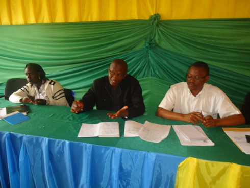 Umuyobozi wa Rusizi arasaba abayobozi bimirenge gukurikirana inguzanyo za VUP.