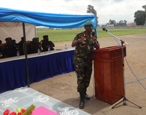 Major General Frank Kamanzi uyobora ingabo zirwanira ku butaka.