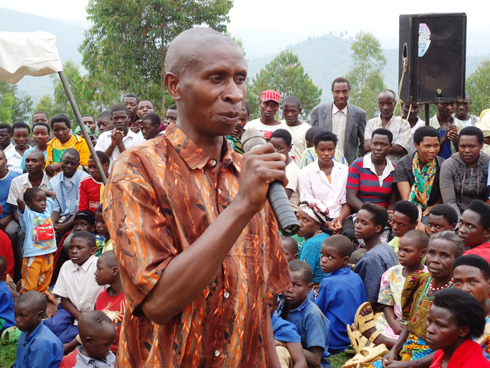 Major Rukundo Vivirice witandukanyije na FDLR. (Photo: N. Leonard)