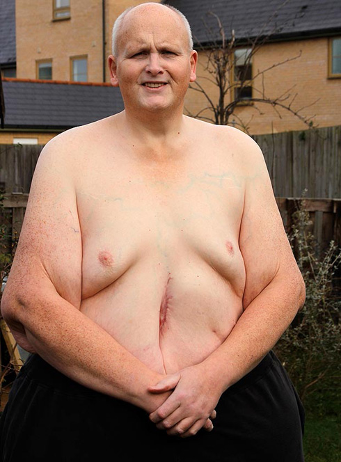 Mason arashaka kugabanuka na nyuma y'aha.