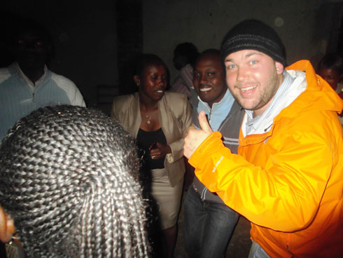 Mathias na bagenzi be ubwo bishimiraga umusaruro ikigo cyabo cyabonye mu mwaka ushize wa 2012.