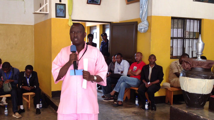 Mazimpaka atanga ubuhamya bwe bw