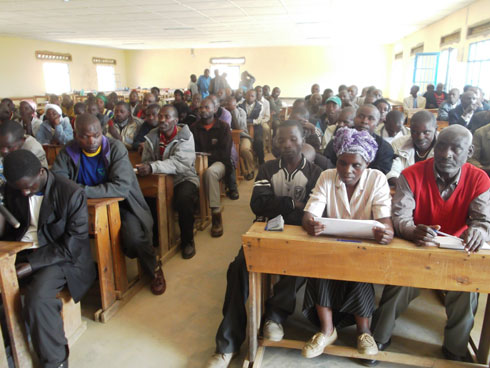 Mbere ngo ntabwo bari basobanukiwe n'ibirebana n'ibigo by'imari n'amabanki kuko nta byabaga mu gace batuyemo.