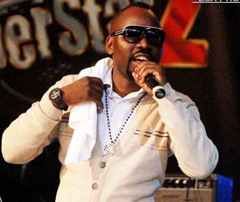 MC Tino, umushyushyarugamba muri Guma Guma.