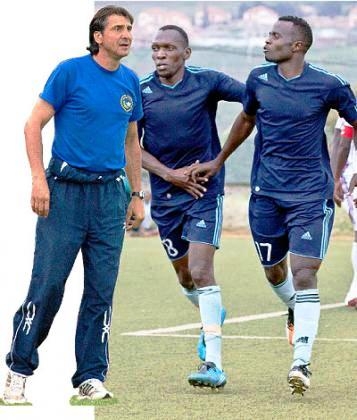 Meddie Kagere na Peter Kagabo bishimira igitego hamwe n