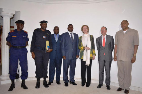 Merry Robinson amaze guhura n'abayobozi ba Kivu y'amajyaruguru n'inzego z'umutekano.