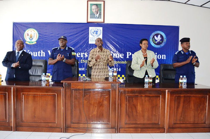 Minisitiri Kaboneka yabasabye guhindura u Rwanda intangarugero ku mahanga. 