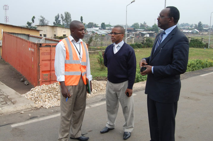 Minisitiri Kanimba asura umupaka muto uhuza Goma na Gisenyi ukoreshwa n'abarenga ibihumbi 25 ku munsi.