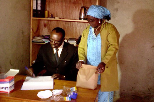 Minisitiri Kanimba yasabye Sinzamuhara gukoresha neza inguzanyo yahawe muri Hanga Umurimo.