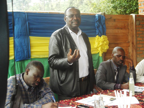 Minisitiri Kanimba yavuze ko i Rutsiro hagiye kubakwa uruganda mu rwego rwo kwigisha no kongerera agaciro amabuye y'agaciro ahaboneka.