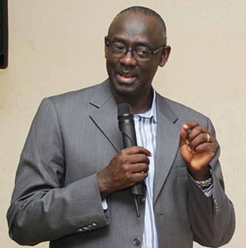 Minisitiri Busingye asanga abunzi bakora akazi gahambaye.