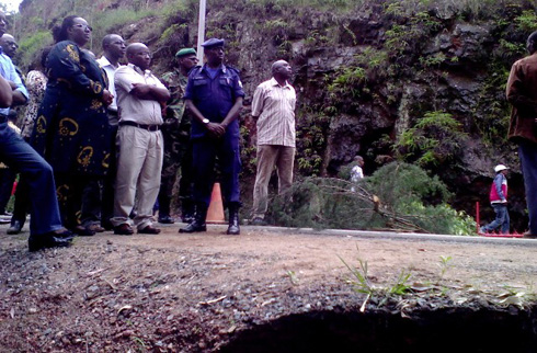 Minisitiri Mukantabana ari kumwe n