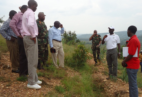 Minisitiri kamanzi asura amashyamba yatewe n