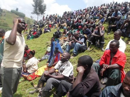 Minisitiri kamanzi yasabye buri muturage kurwanya isuri mu isambu ye.