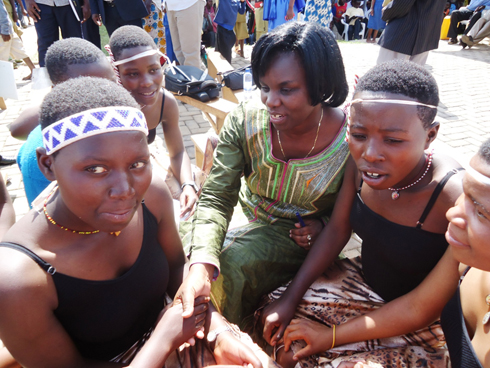 Minisitiri muri Perezidansi, Tugireyezu Venantie agira inama abana b