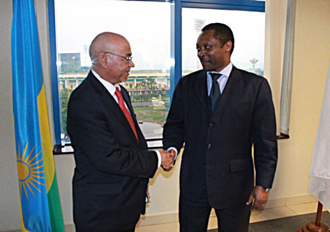 Minisitiri Baillet ushinzwe imari muri Niger yagiriye uruzinduko muri RGB, aho yabonanye n