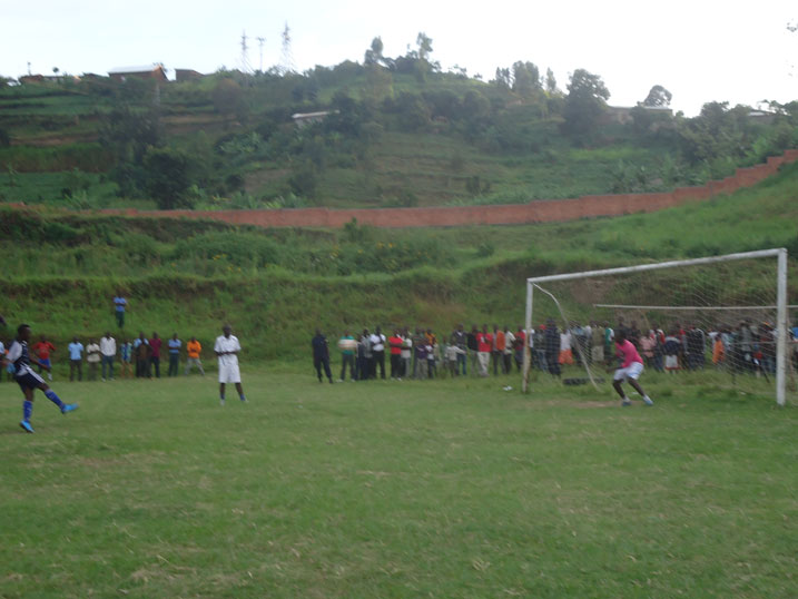 Mu bagabo bakijijwe na penaliti.
