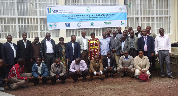 Aha ni mu muhango wo gutangiza ku mugaragaro igikorwa cyo guhangana n'imihindagurikire y'ibihe no kubungabunga parike y'ibirunga.