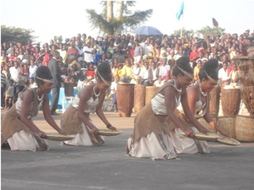 Mu Rwanda rwo hambere mbere yo guhunika umusaruro mu bigega waragosorwaga.