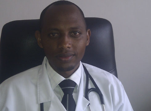 Muganga mukuru w'ibitaro bya Rwamagana avuga ko gutanga serivisi neza mu bitaro bijyana no kureba igikwiye.