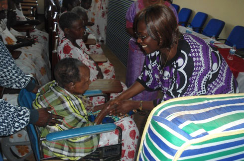 Dr Mukabaramba Alvera yasuye abapfakazi b