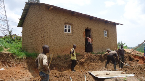 Inzu ya Mukakalisa isigaye ihanamye