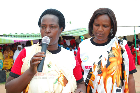 Mukamana Anathalie atanga ubuhamya bw'ukuntu yivanye mu bukene akaba yifashije.