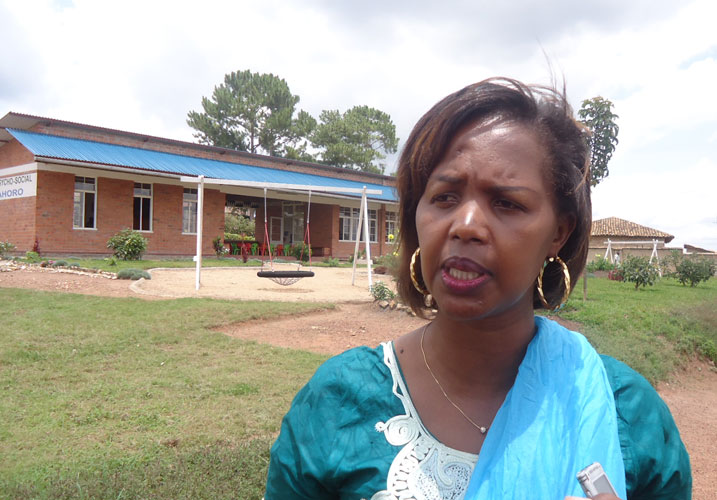 Komiseri w'agateganyo ufite mu nshingano ze imibereho myiza mu rwego rw'igihugu rushinzwe imfungwa n'abagororwa, Mukayuhi Donatille, avuga ko n'ahandi hari abagore hazagezwa ibi bigo.