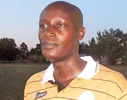 Munyandamutsa Augustin ukiriye Academy ya SEC akaba arimo no gufasha abo bakinnyi kujya muri Portugal.