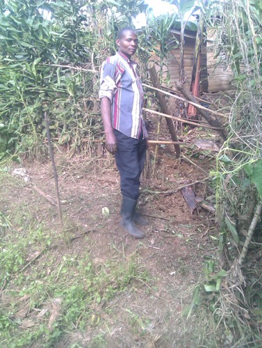 Munyazikwiye yangirijwe n'igisasu bateye mu rugo rwe.