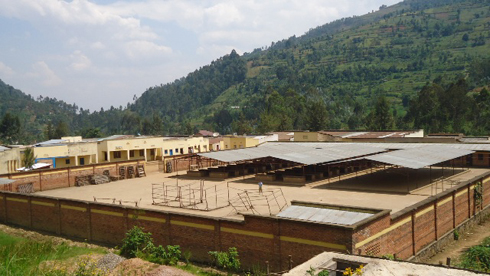 Muri Kinyababa hubatswe isoko rya kijyambere.