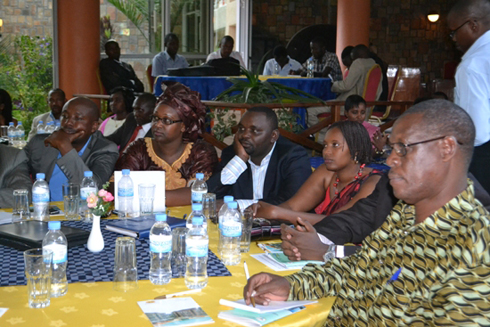 Abitabiriye imurika ry