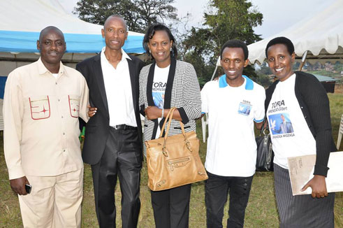 Bamwe mu bamamaza kandida-depite Mwenedata Gilbert