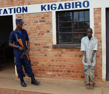 Ndayisaba kuri sitasiyo ya polisi ya Kigabiro.