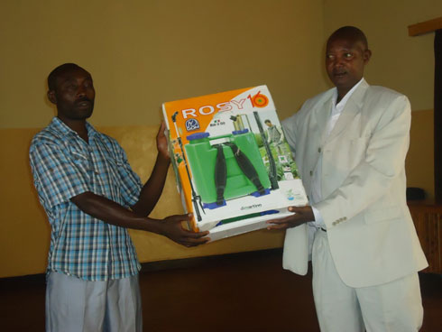 Ndengabaganizi Euphrem (wambaye ikostime y