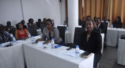 Ministiri Mushikiwabo n'abandi bakozi ba MINAFFET, muri gahunda "Ndi Umunyarwanda". 