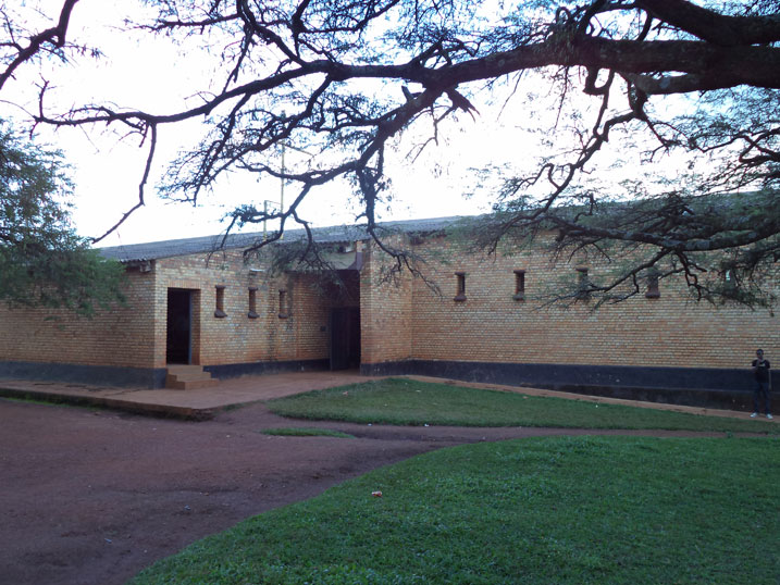 Paruwasi ya Mukarange Padiri Munyaneza yari abereye Padiri mukuru mu gihe cya Jenoside.