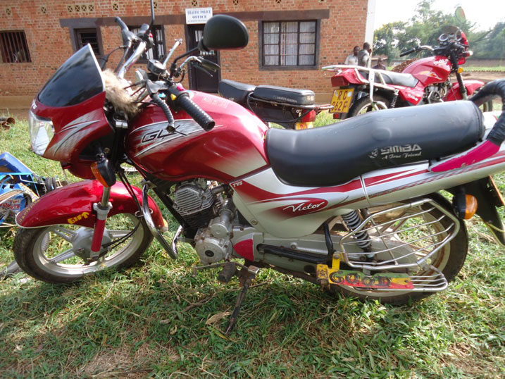 Ngiyo moto yabonetse ari inyibano ifungiye kuri sitasiyo ya polisi ya Nyamata.