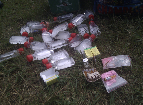 Ngo hari abashyira imiti isinziriza mu nzoga batanga mu tubari.