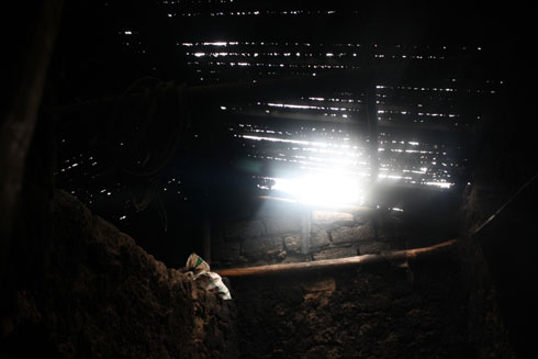 Ni uku ateye iyo uri imbere mu nzu.