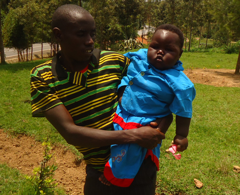 Mu rugo iwabo ni papa we wenyine ubasha kumuterura.