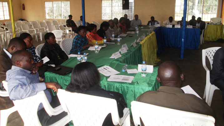 Aba ni abagize inama njyanama ya Rutsiro, bishimiye kandi bemeza inyongera z