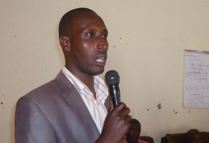 Nkanika Jean Marie Vianney avuga ko RDB ibagenera Miliyoni 10 z'amafaranga y'u Rwanda buri mwaka kubera kubungabunga Parike y'ibirunga.