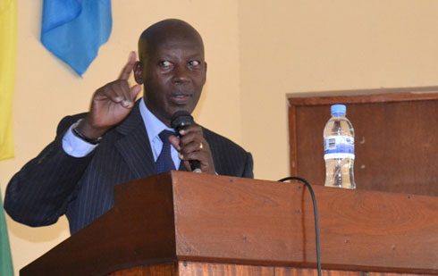 Ntidendereza William, umutahira mukuru wungirije w'itorero ry'igihugu, avuga ko hamaze gutozwa abagize CPCs bagera ku 3000.