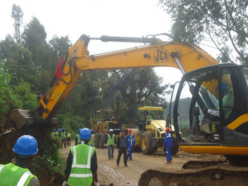 Ubu muri Nyamasheke barishimira ko bubatse n'imihanda myiza ibafasha guhahirana n'utundi turere