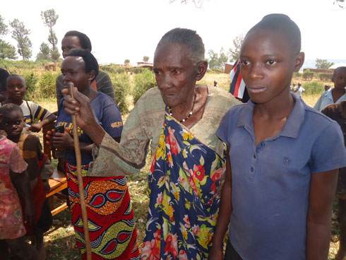 Nyirabatware n'umwuzukuru we nabo bafite ikibazo cyo kubona matora yo kuryamaho.