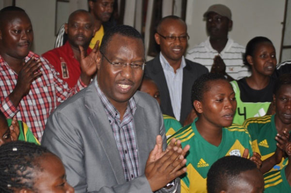 Nyuma y'umukino Minisitiri wa Sport n'umuco Protais Mitali yagiye gushimira ikipe y'u Rwanda.