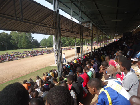 Nyuma ya siporo, abanyeshuri bagiriwe ibiganiro ku miyoborere myiza no ku mateka arebana na Jenoside yakorewe Abatutsi.