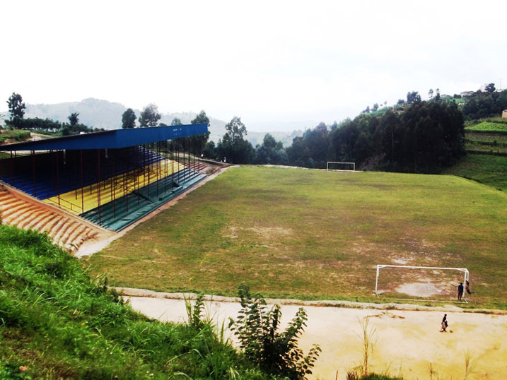 Nyuma yo kugira sitade isobanutse mu karere ka Rutsiro, harakurikiraho gushaka amakipe akomeye y'akarere.